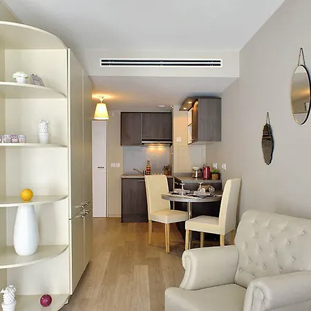 Bleu Castillet Отель